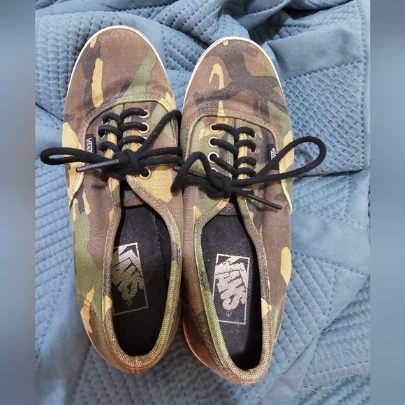 Vans - Picture 2 of 3